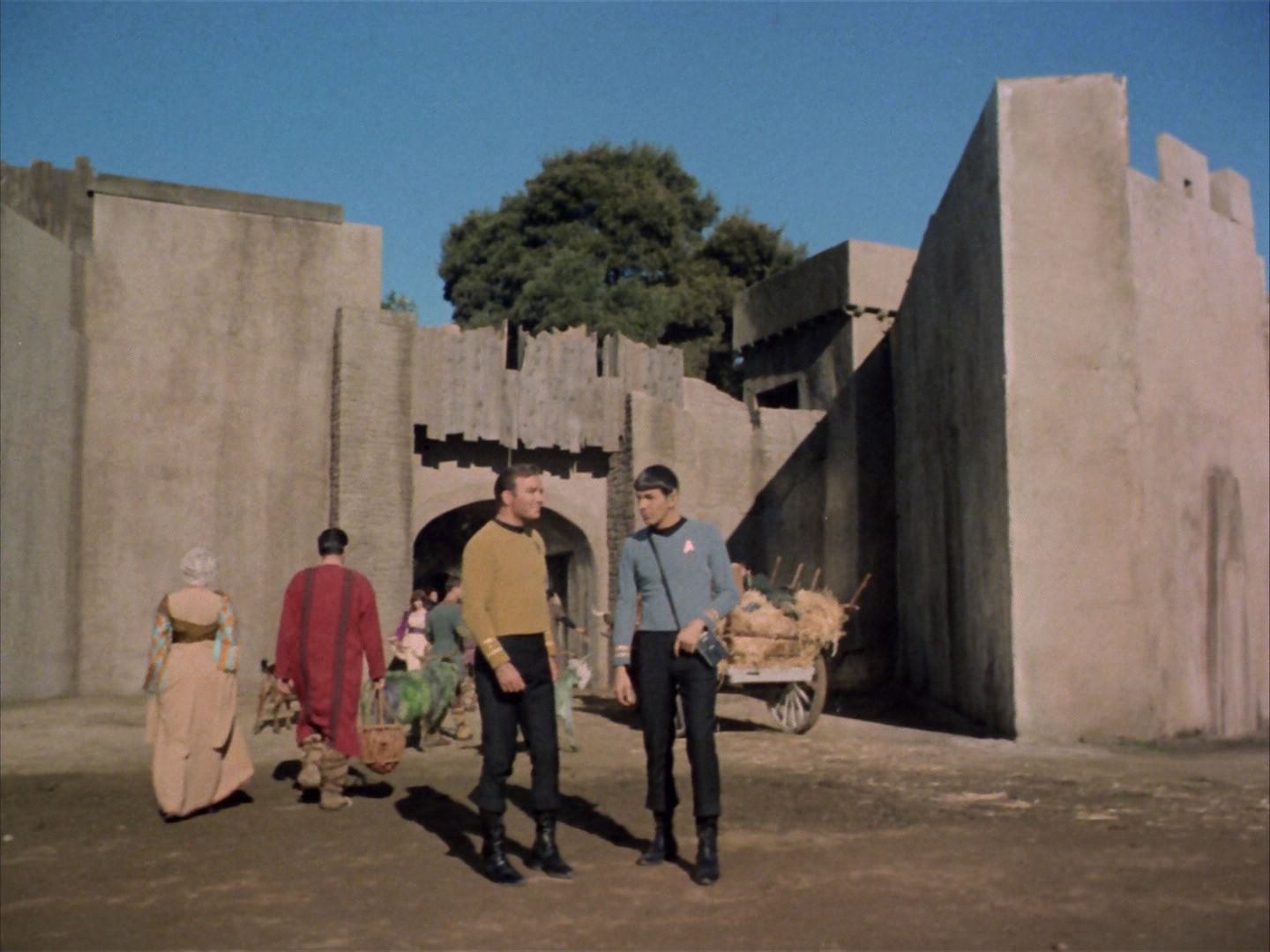 ariane179254_StarTrek_1x26_ErrandOfMercy_0372.jpg