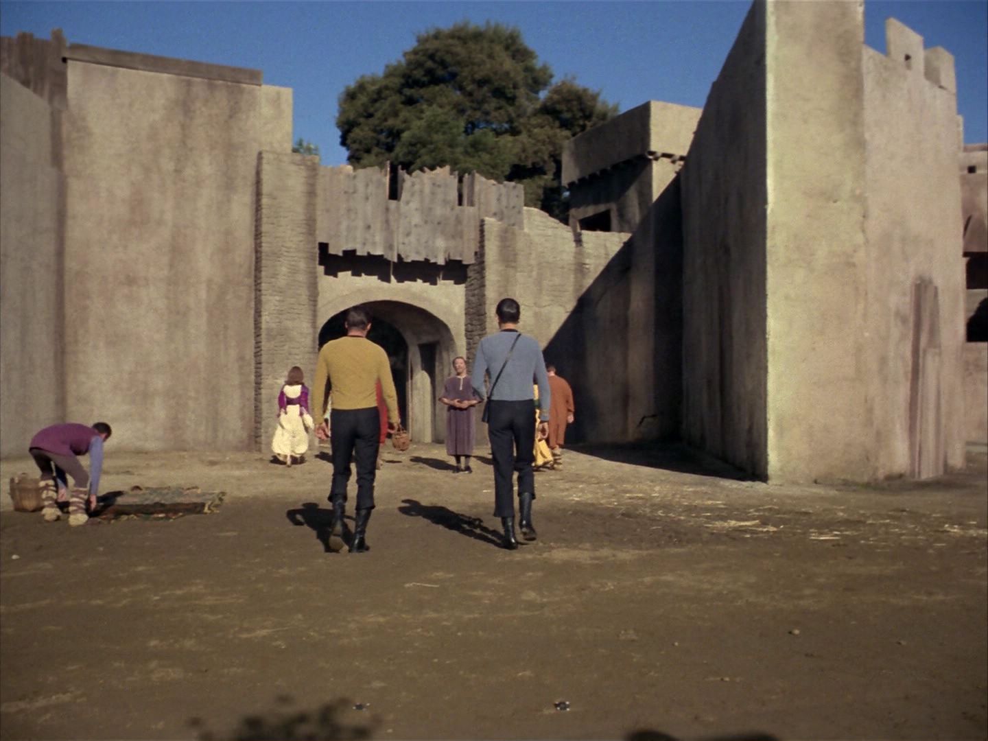 ariane179254_StarTrek_1x26_ErrandOfMercy_0399.jpg