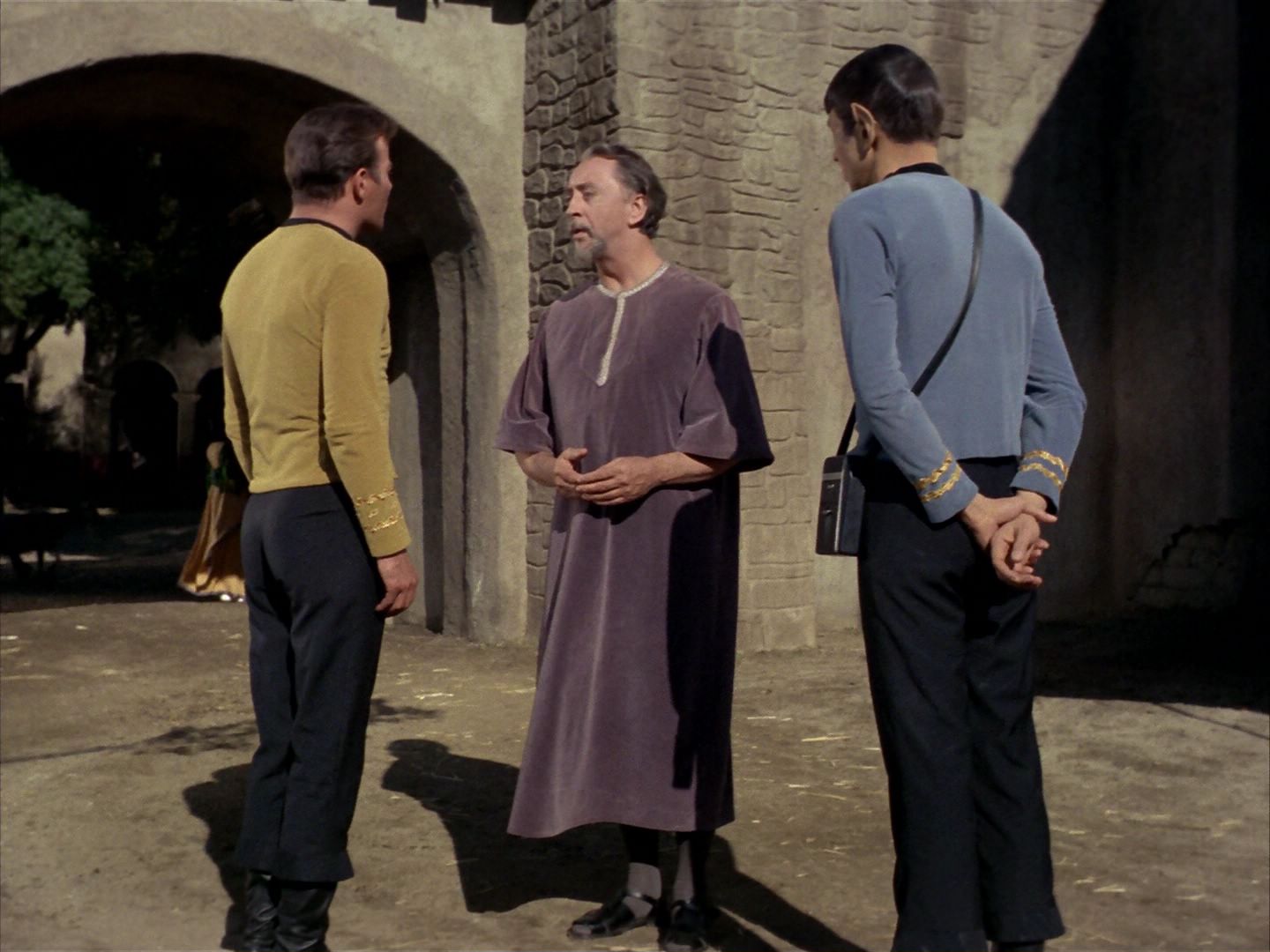 ariane179254_StarTrek_1x26_ErrandOfMercy_0425.jpg