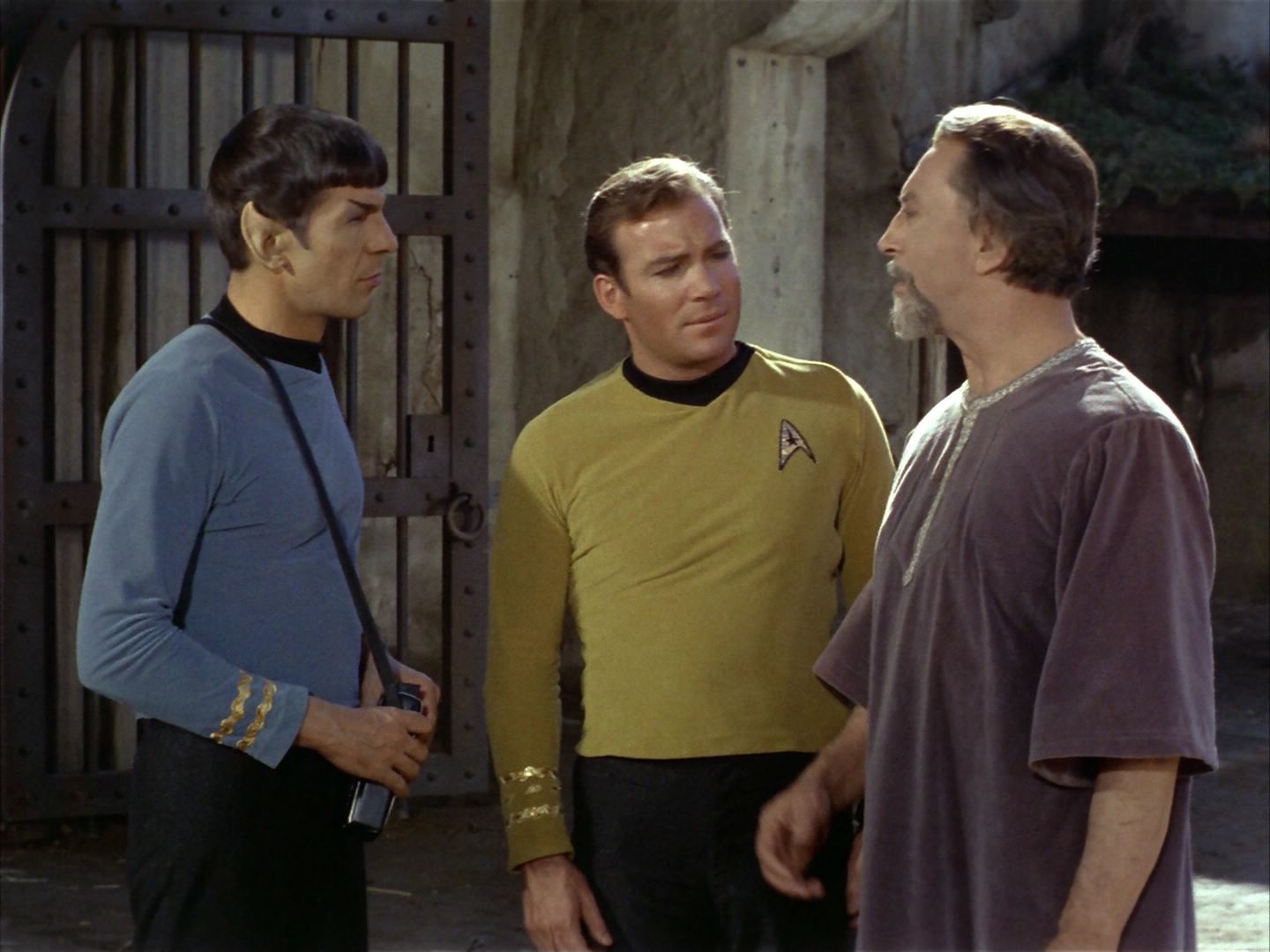 ariane179254_StarTrek_1x26_ErrandOfMercy_0460.jpg