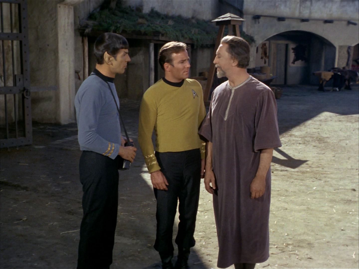 ariane179254_StarTrek_1x26_ErrandOfMercy_0462.jpg