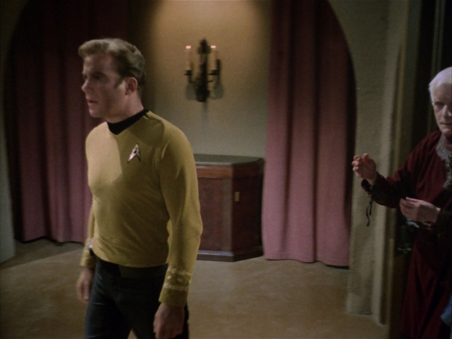 ariane179254_StarTrek_1x26_ErrandOfMercy_0482.jpg
