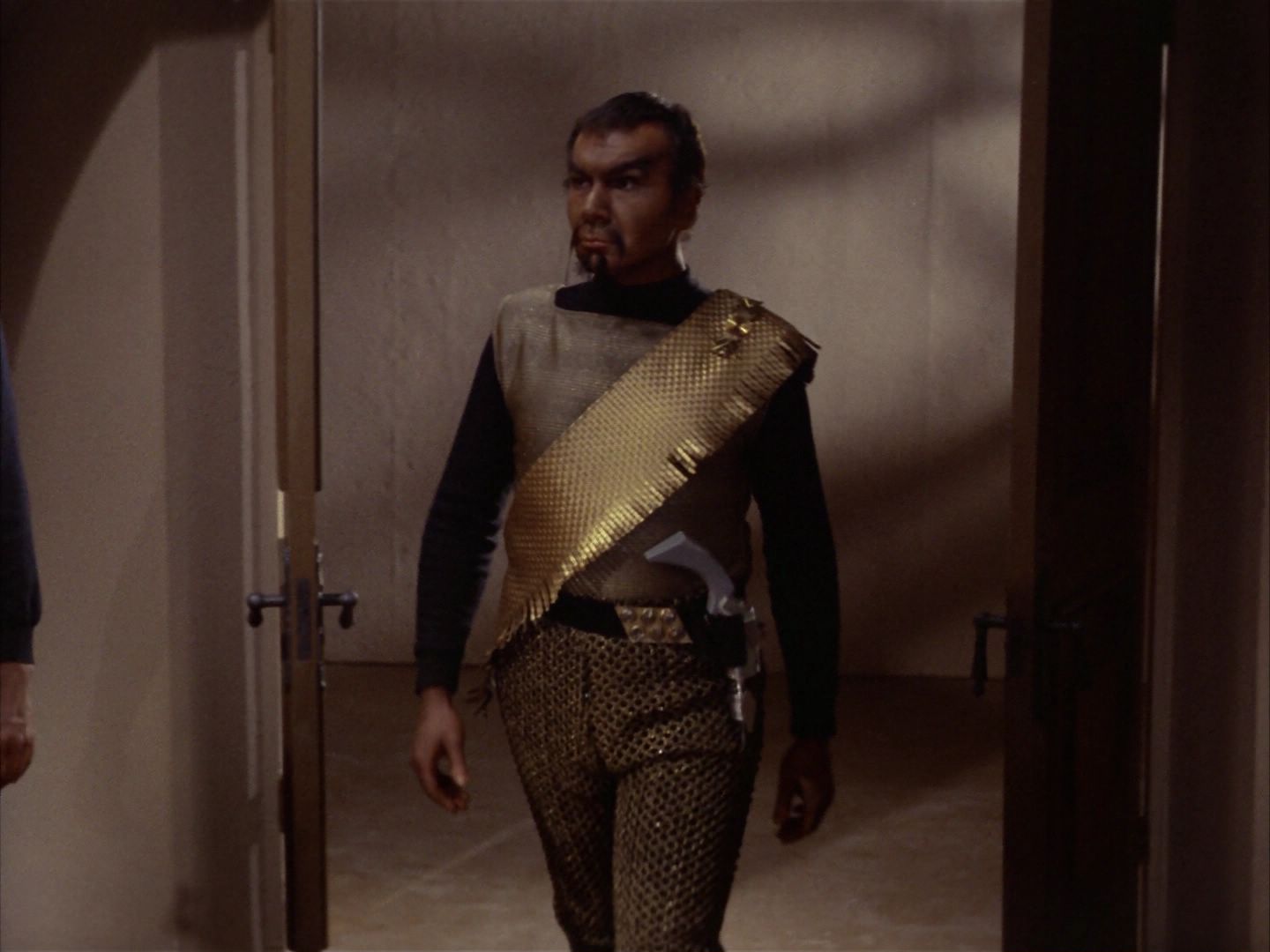 ariane179254_StarTrek_1x26_ErrandOfMercy_0914.jpg