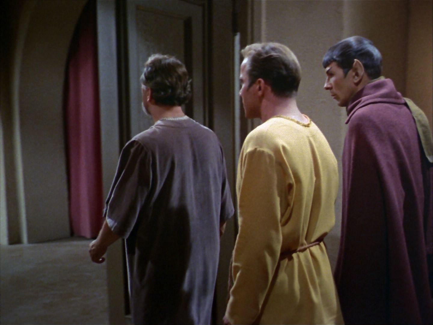 ariane179254_StarTrek_1x26_ErrandOfMercy_2134.jpg