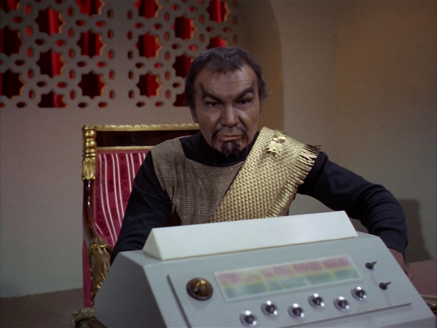 ariane179254_StarTrek_1x26_ErrandOfMercy_2256.jpg