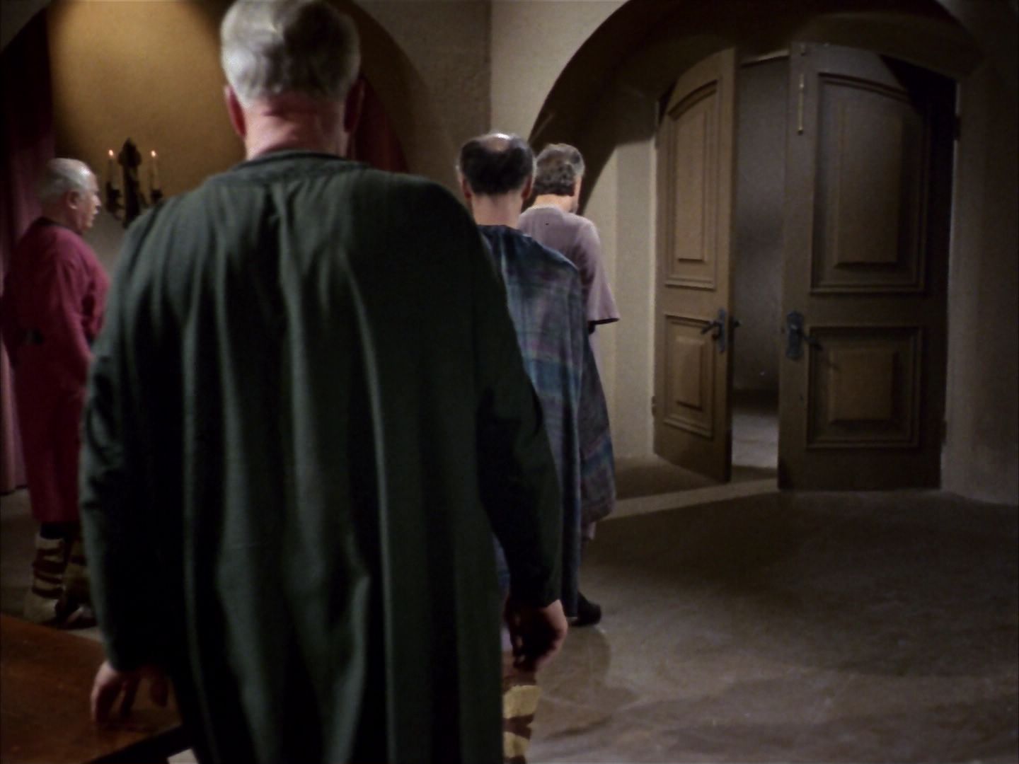 ariane179254_StarTrek_1x26_ErrandOfMercy_2404.jpg