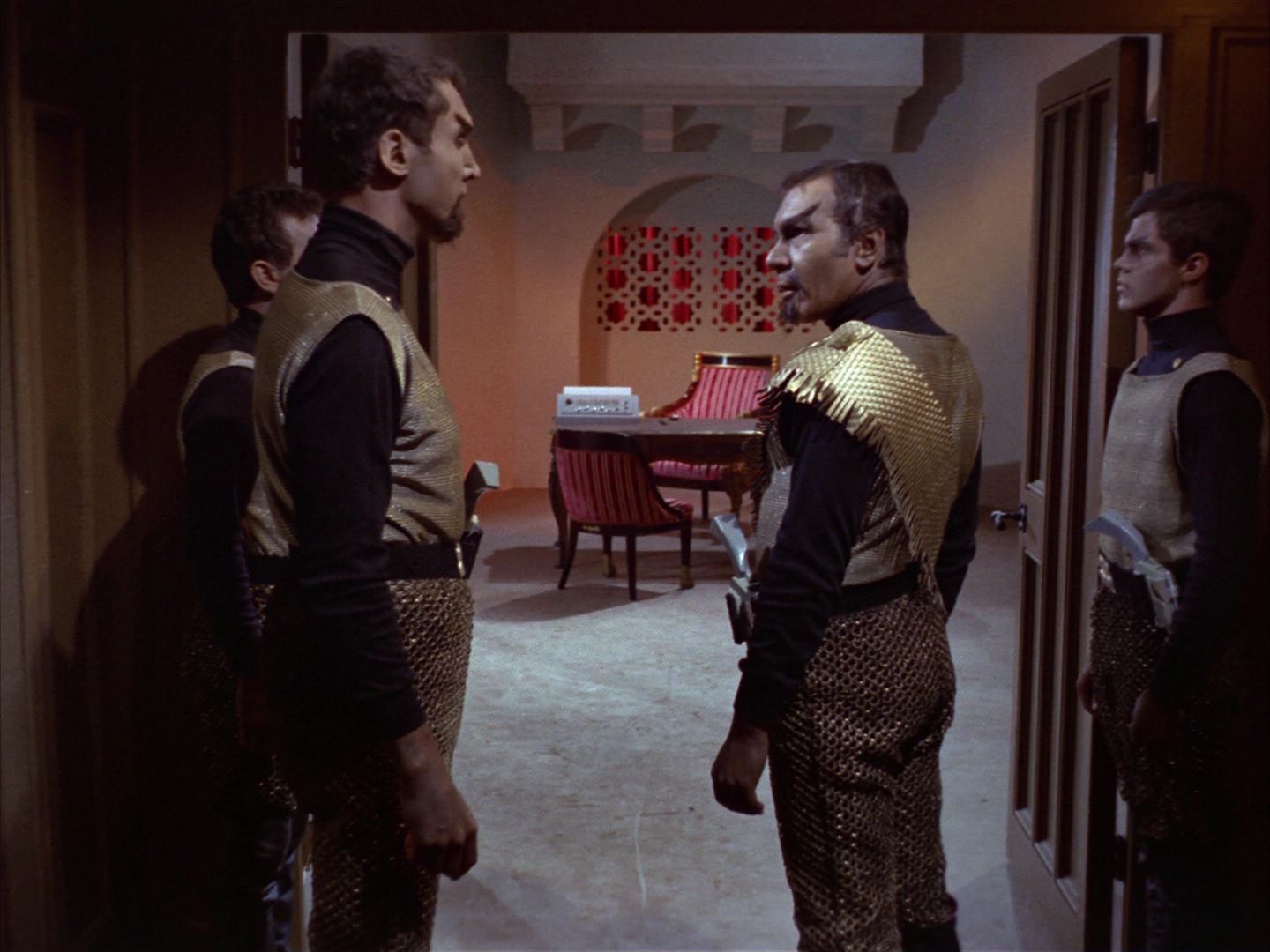 ariane179254_StarTrek_1x26_ErrandOfMercy_2530.jpg