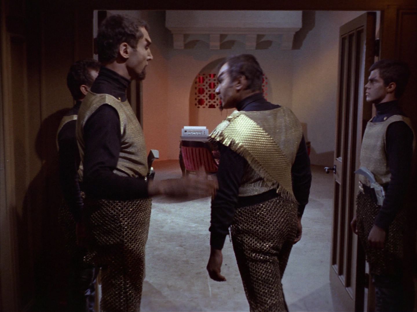 ariane179254_StarTrek_1x26_ErrandOfMercy_2533.jpg