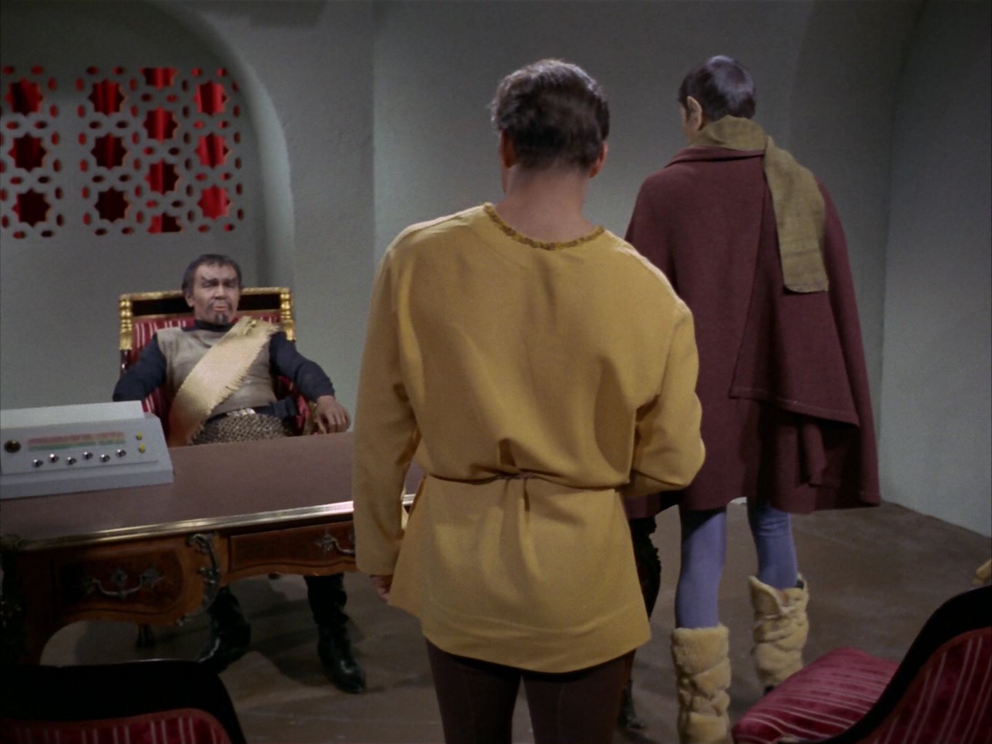 ariane179254_StarTrek_1x26_ErrandOfMercy_2645.jpg