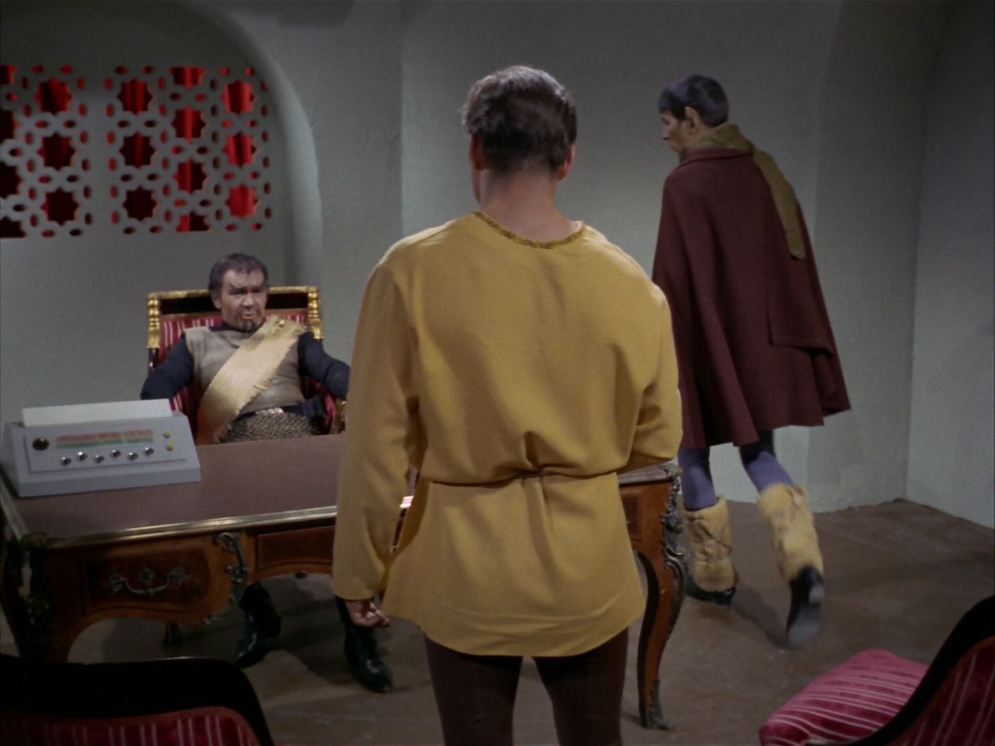 ariane179254_StarTrek_1x26_ErrandOfMercy_2646.jpg