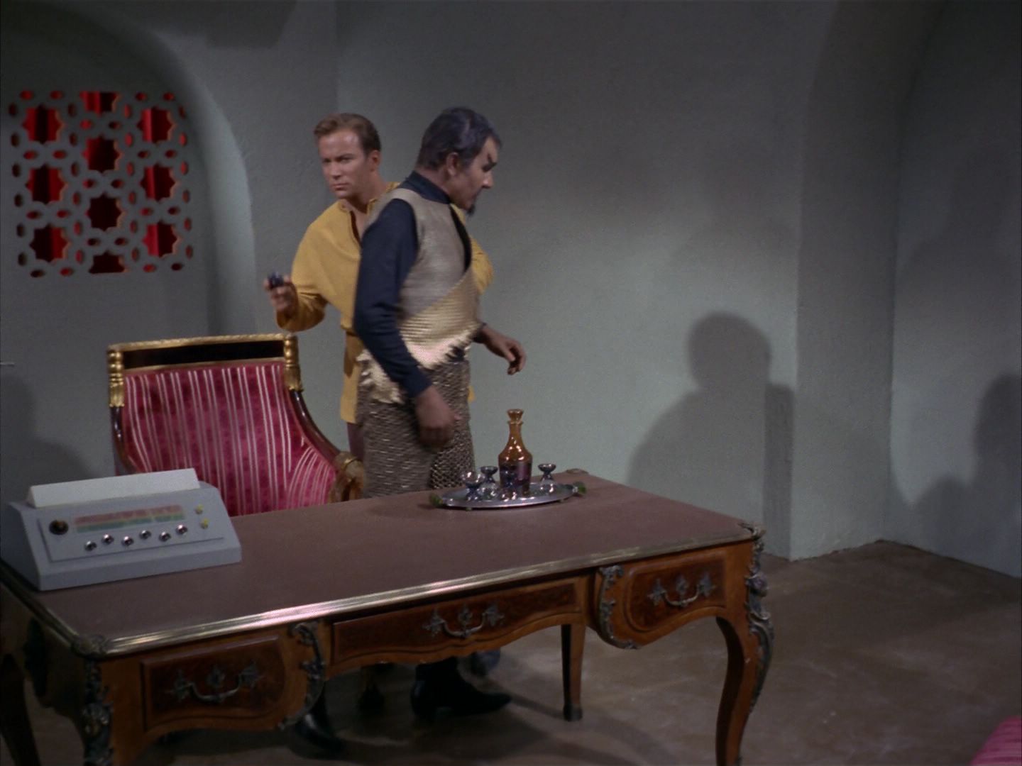 ariane179254_StarTrek_1x26_ErrandOfMercy_2704.jpg