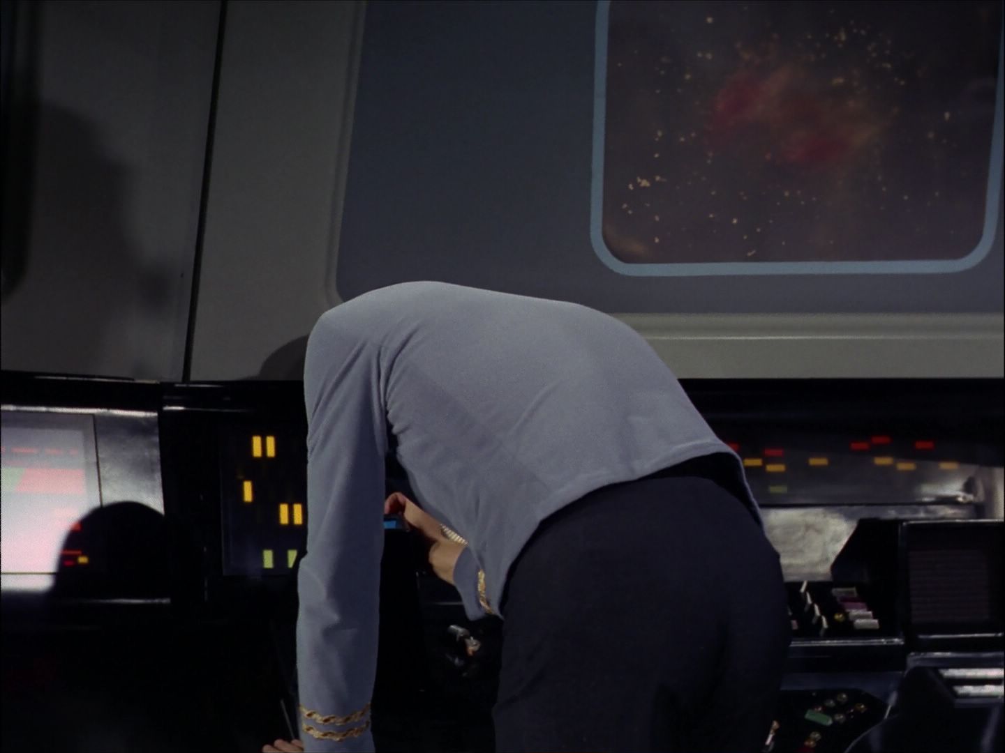 ariane179254_StarTrek_1x27_TheAlternativeFactor_0009.jpg