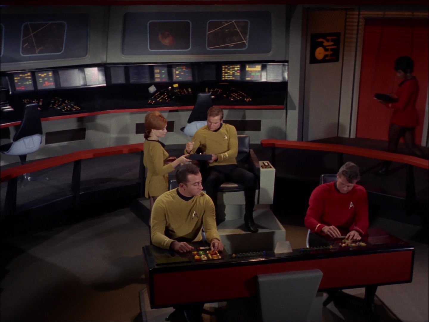 ariane179254_StarTrek_1x27_TheAlternativeFactor_0016.jpg
