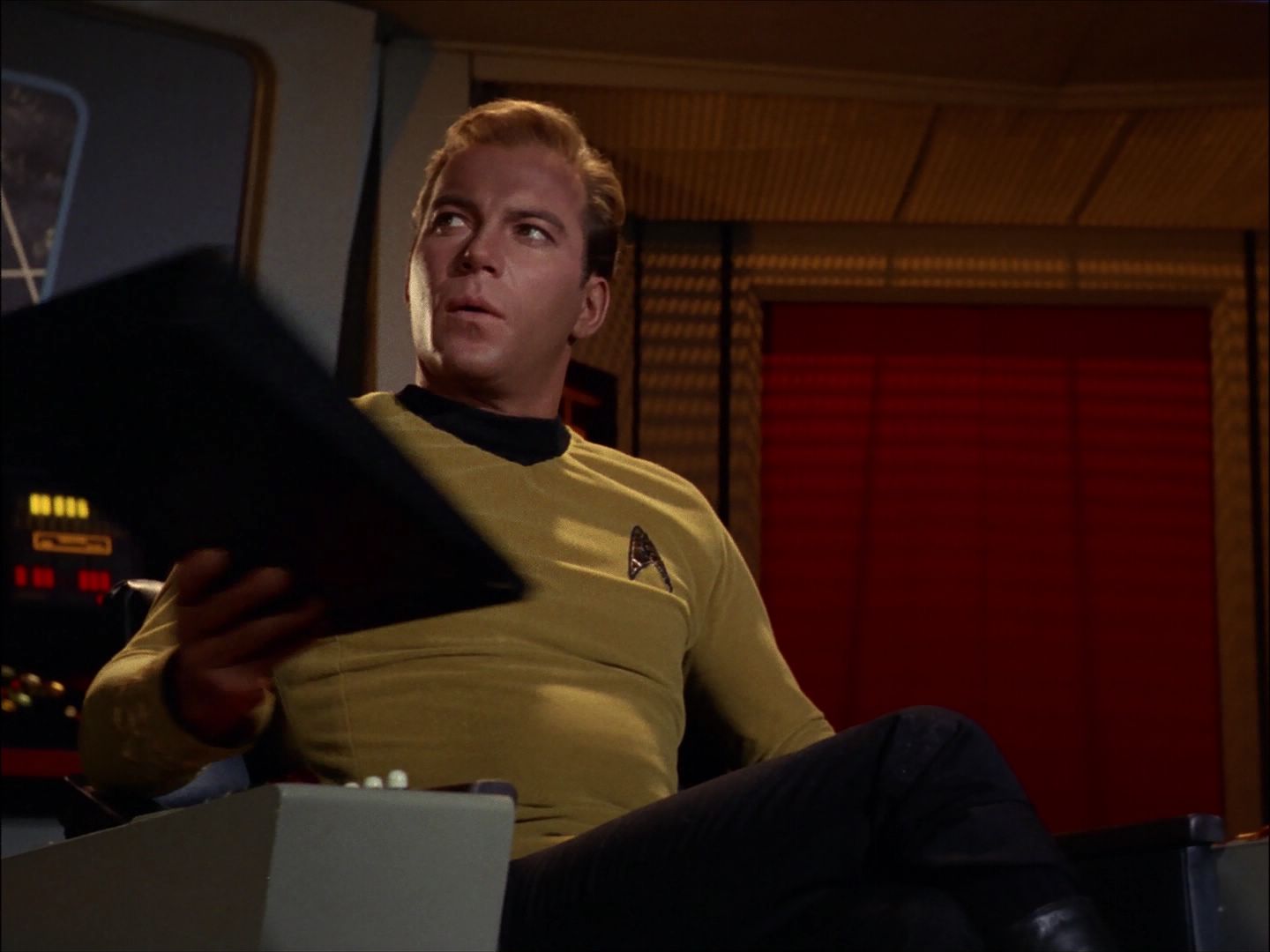 ariane179254_StarTrek_1x27_TheAlternativeFactor_0026.jpg