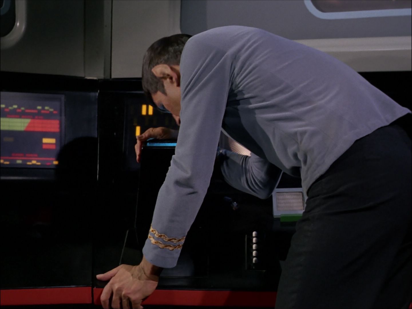 ariane179254_StarTrek_1x27_TheAlternativeFactor_0060.jpg