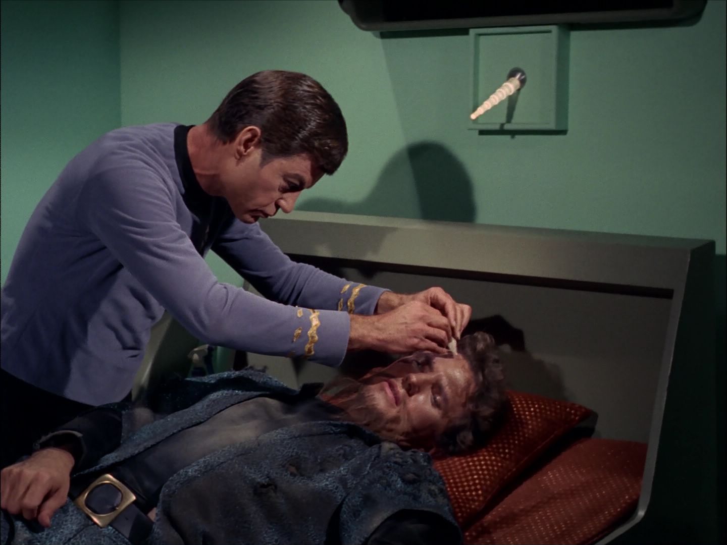 ariane179254_StarTrek_1x27_TheAlternativeFactor_0933.jpg