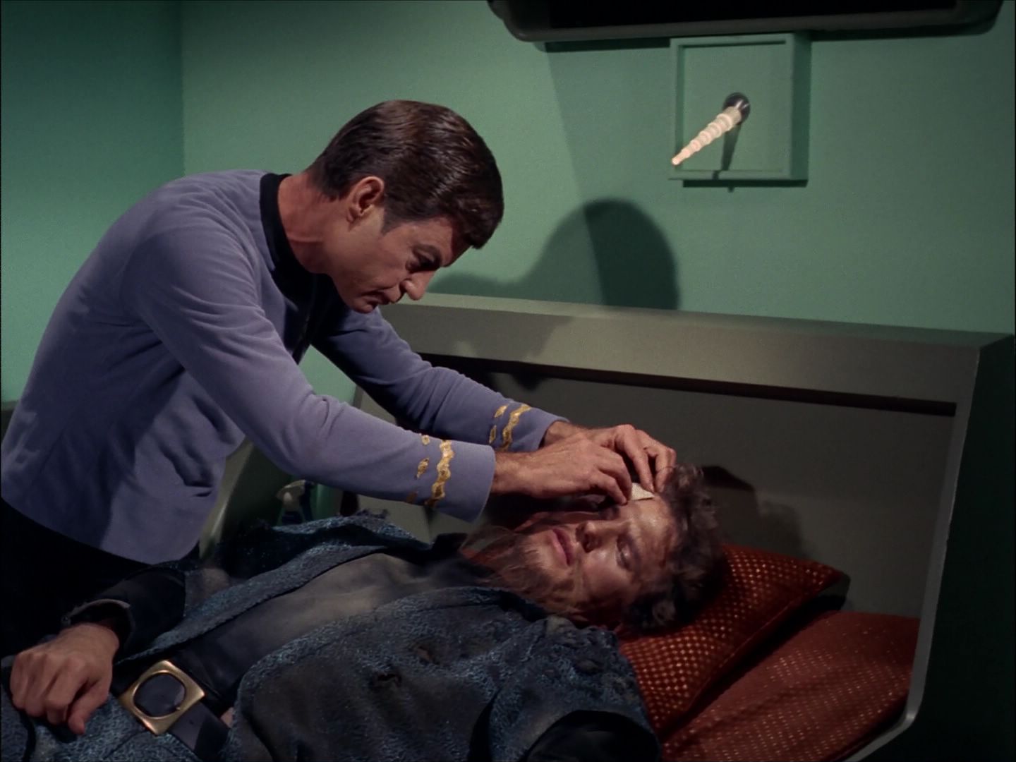 ariane179254_StarTrek_1x27_TheAlternativeFactor_0936.jpg