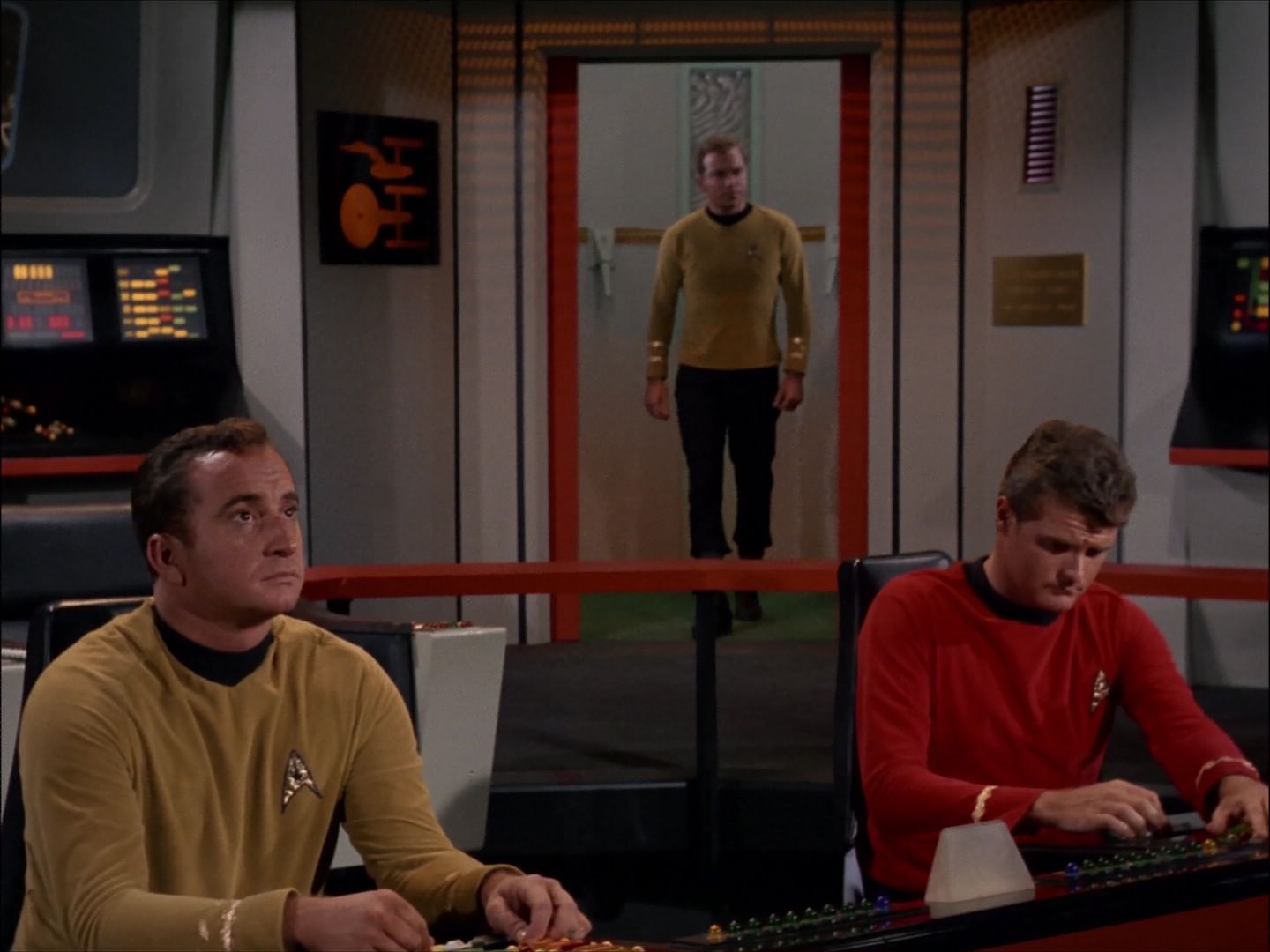 ariane179254_StarTrek_1x27_TheAlternativeFactor_0942.jpg