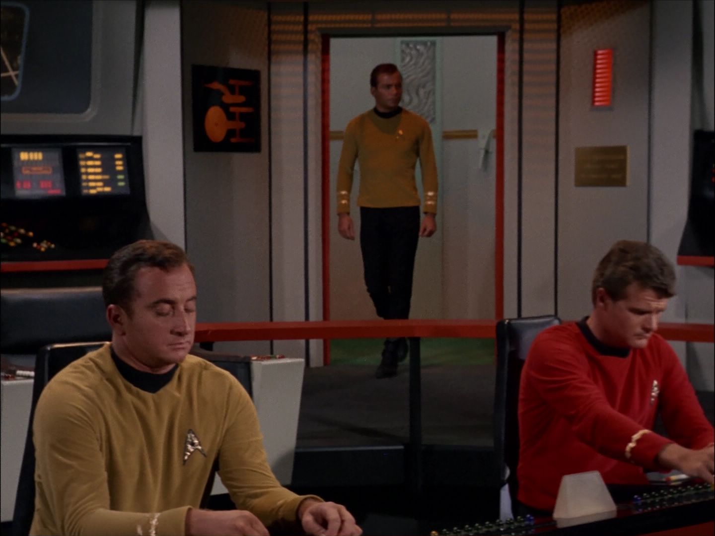 ariane179254_StarTrek_1x27_TheAlternativeFactor_0943.jpg