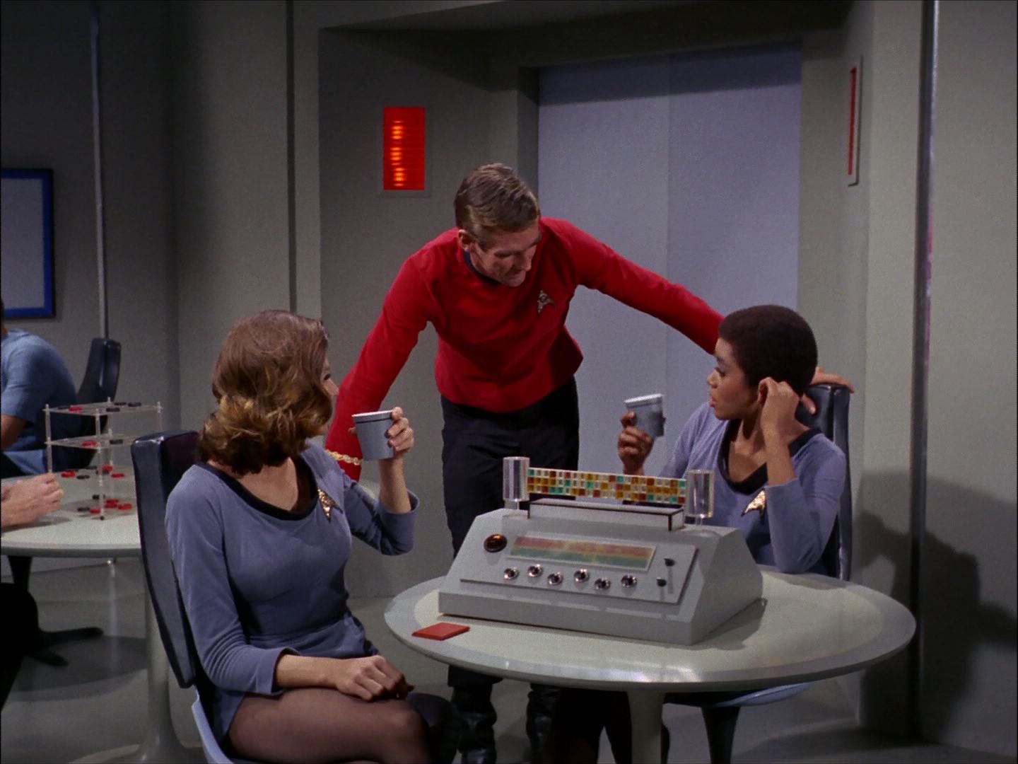 ariane179254_StarTrek_1x27_TheAlternativeFactor_1067.jpg