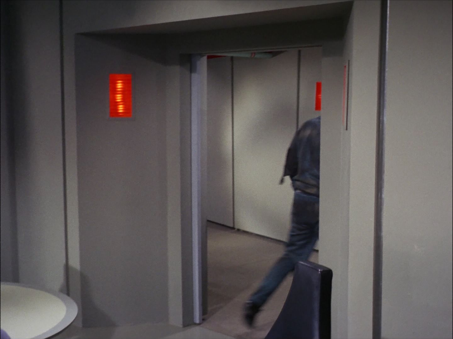 ariane179254_StarTrek_1x27_TheAlternativeFactor_1092.jpg