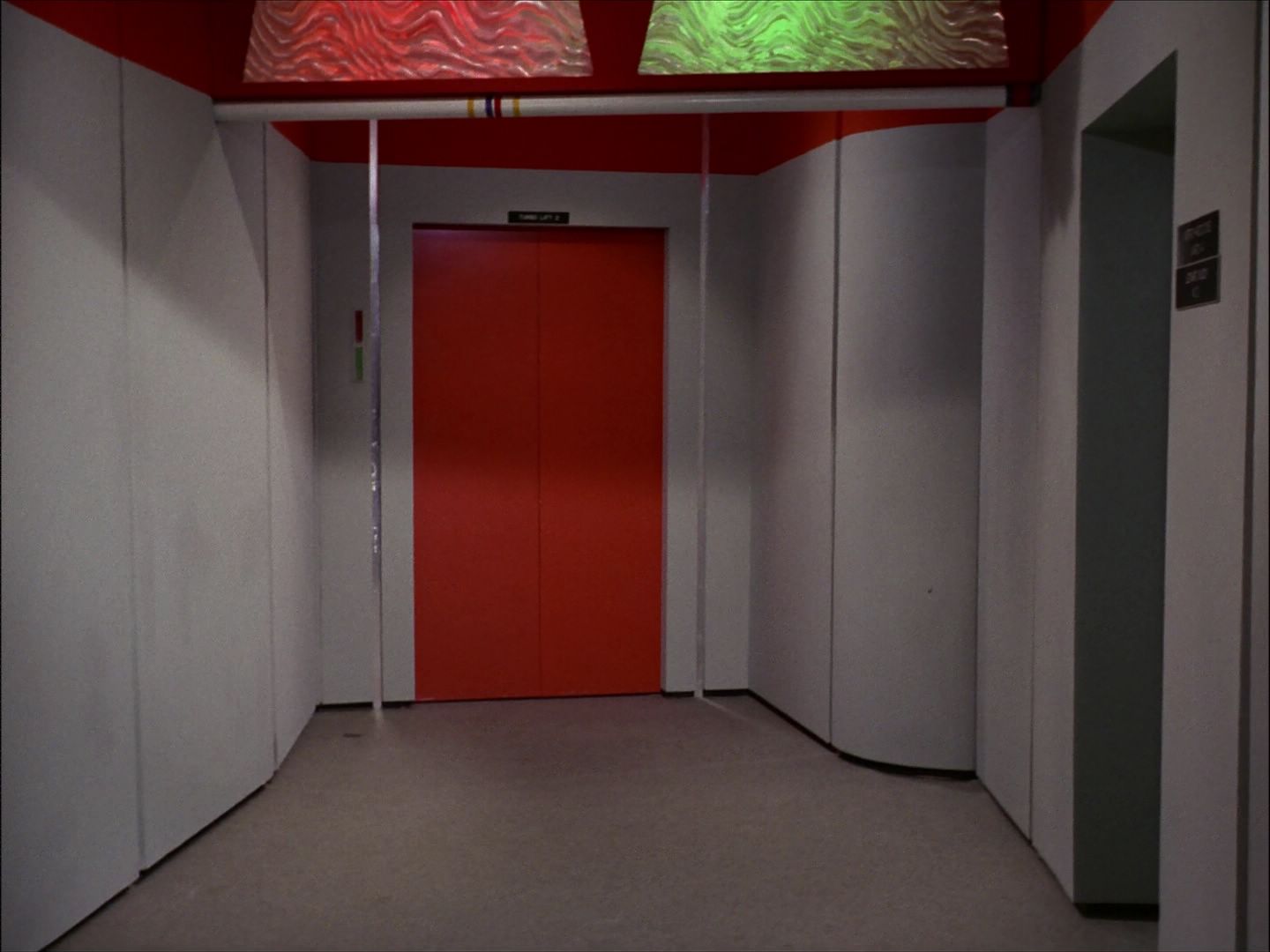 ariane179254_StarTrek_1x27_TheAlternativeFactor_1129.jpg