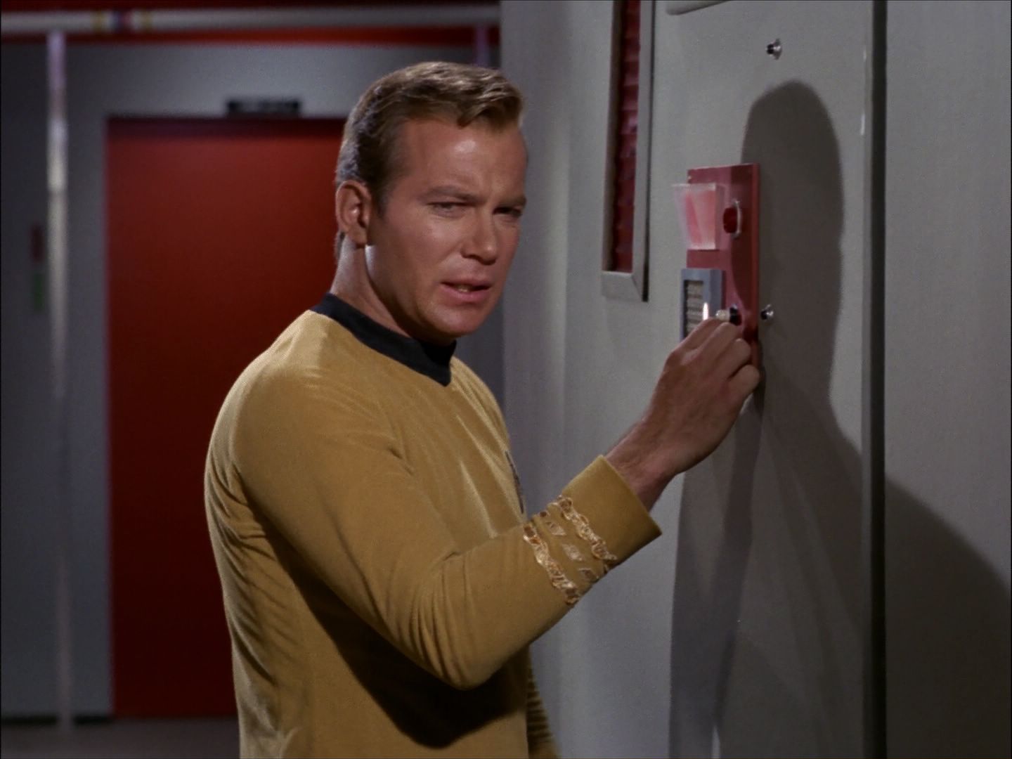ariane179254_StarTrek_1x27_TheAlternativeFactor_1172.jpg