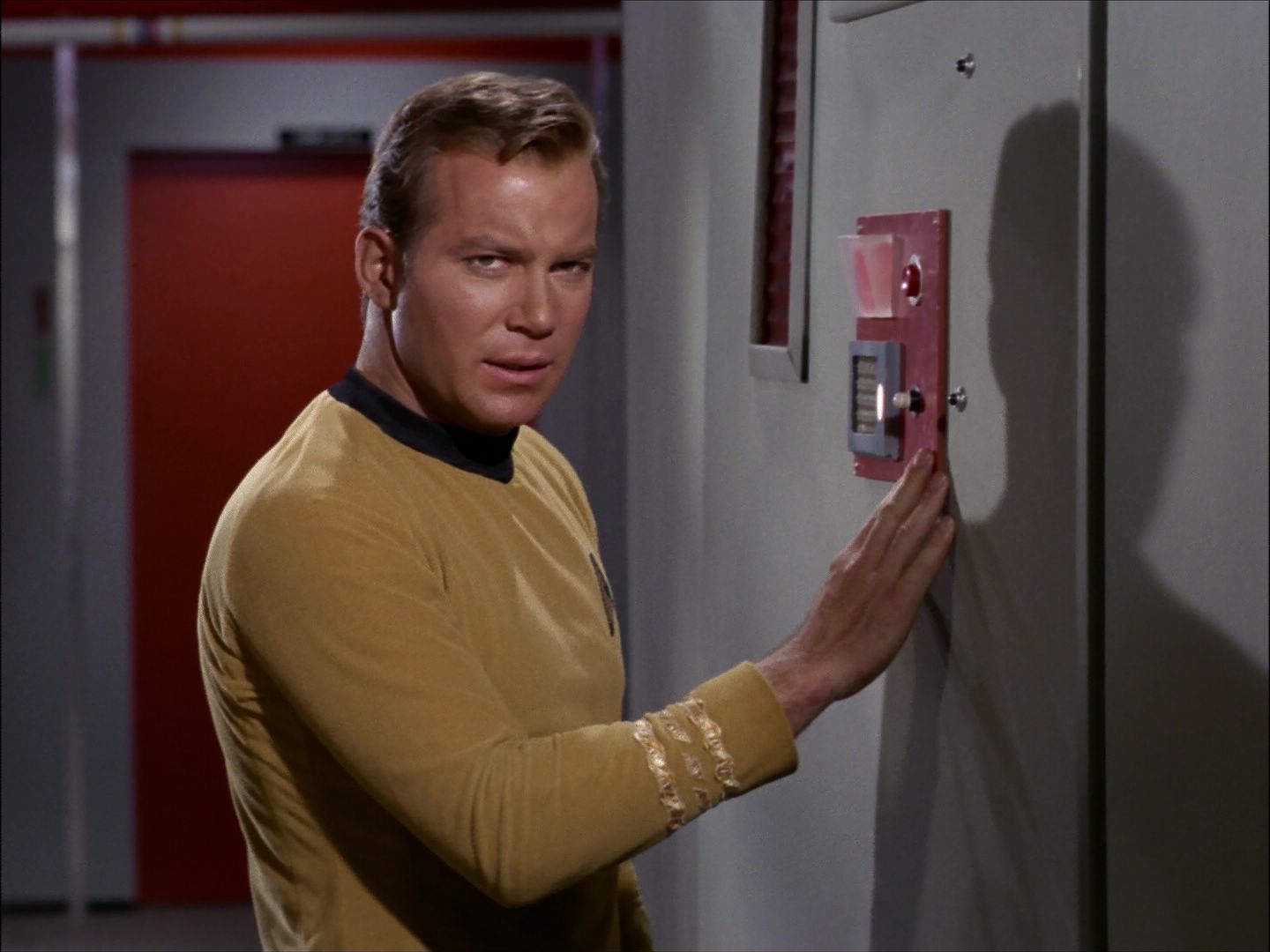 ariane179254_StarTrek_1x27_TheAlternativeFactor_1173.jpg