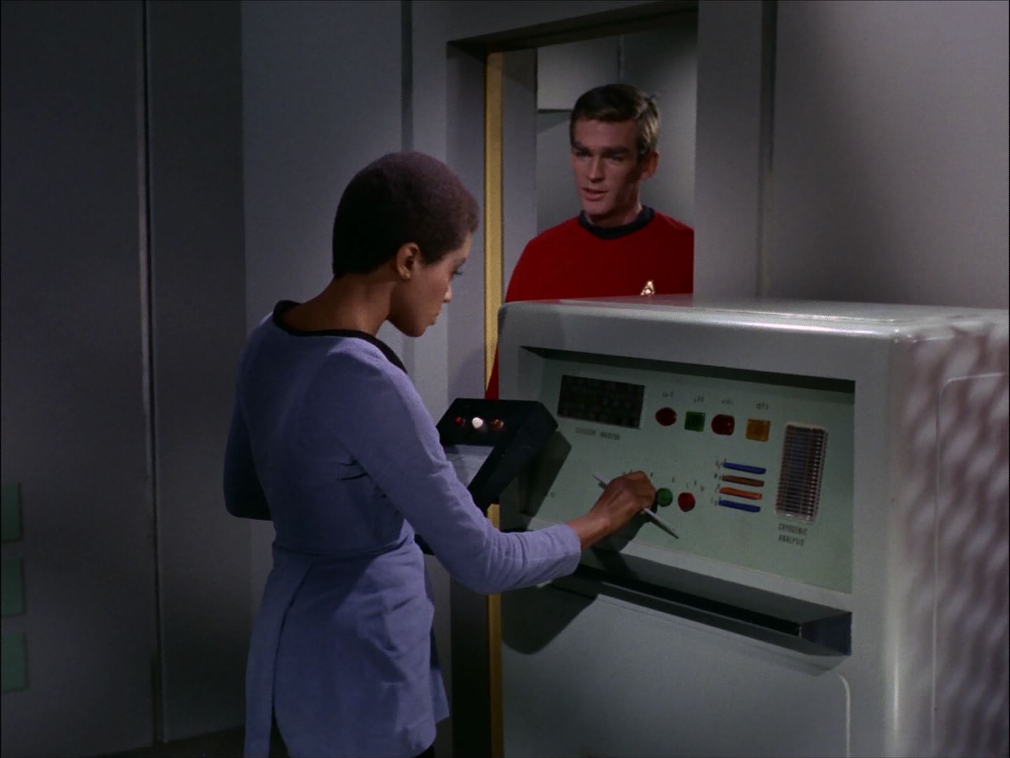 ariane179254_StarTrek_1x27_TheAlternativeFactor_1434.jpg