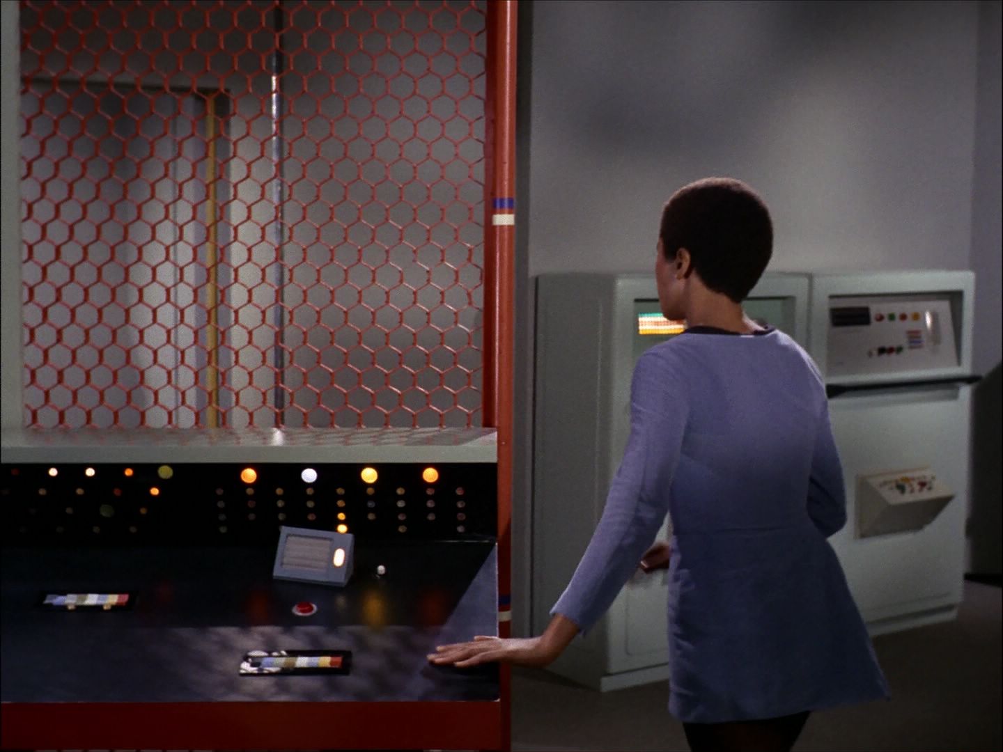 ariane179254_StarTrek_1x27_TheAlternativeFactor_1453.jpg