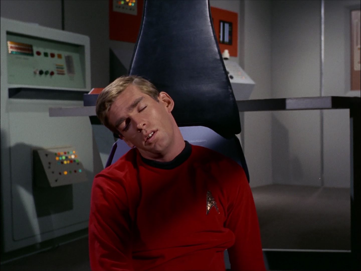 ariane179254_StarTrek_1x27_TheAlternativeFactor_1466.jpg