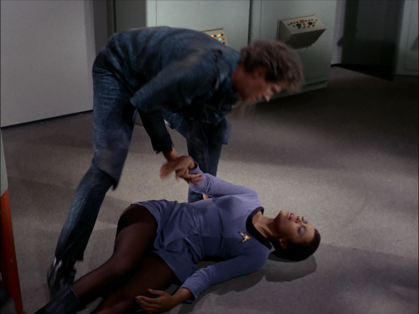 ariane179254_StarTrek_1x27_TheAlternativeFactor_1478.jpg