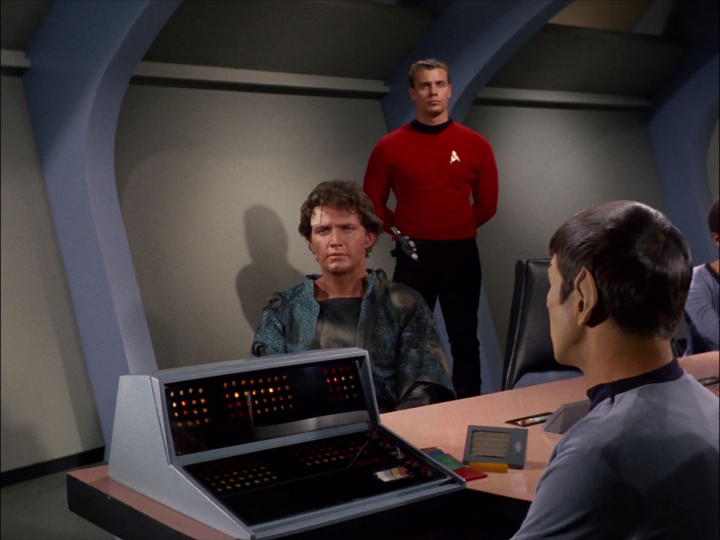 ariane179254_StarTrek_1x27_TheAlternativeFactor_1513.jpg