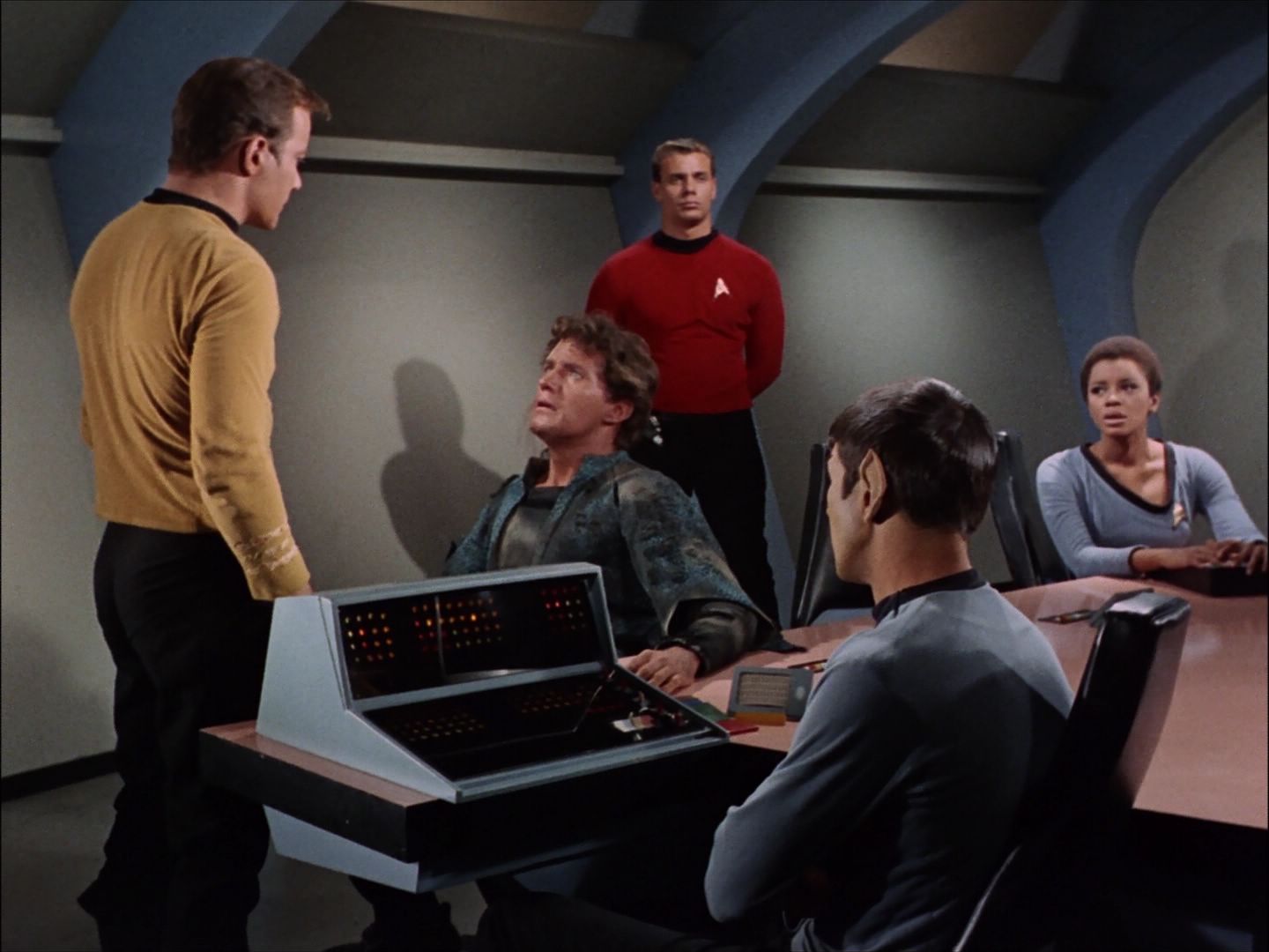 ariane179254_StarTrek_1x27_TheAlternativeFactor_1578.jpg