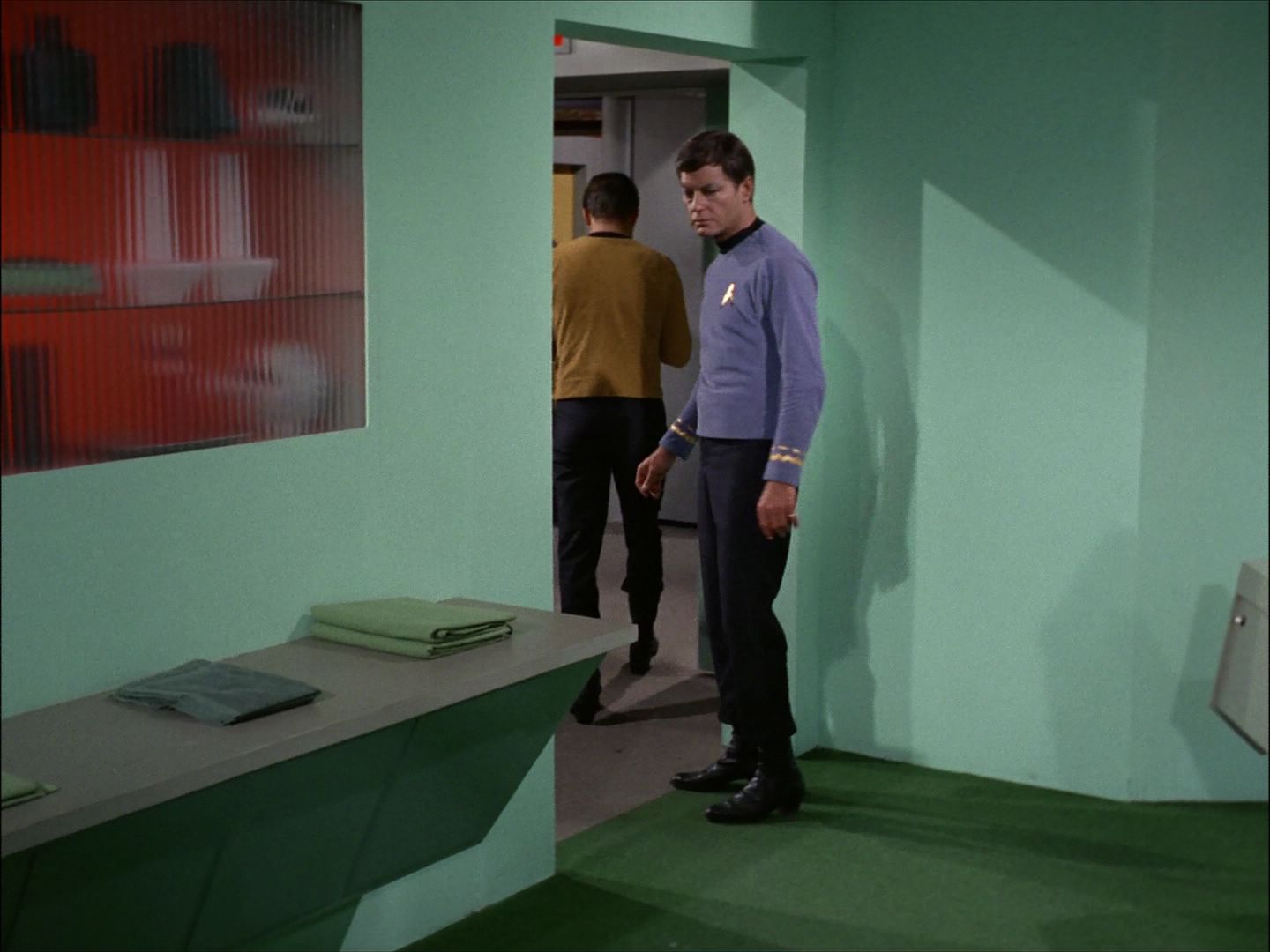 ariane179254_StarTrek_1x27_TheAlternativeFactor_2017.jpg