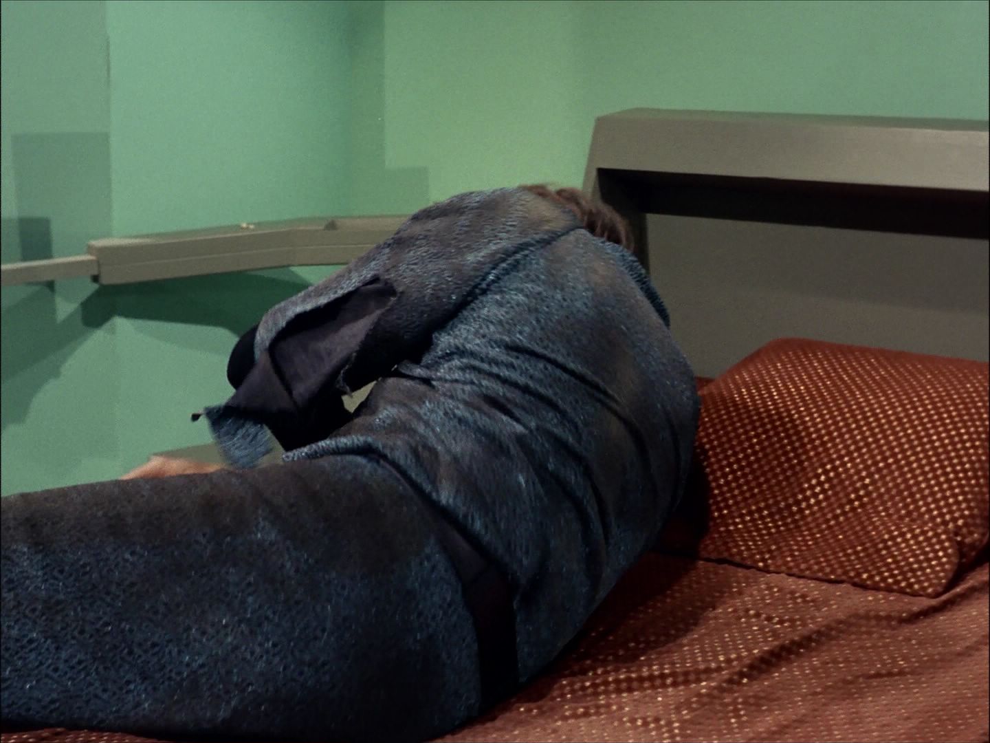 ariane179254_StarTrek_1x27_TheAlternativeFactor_2033.jpg