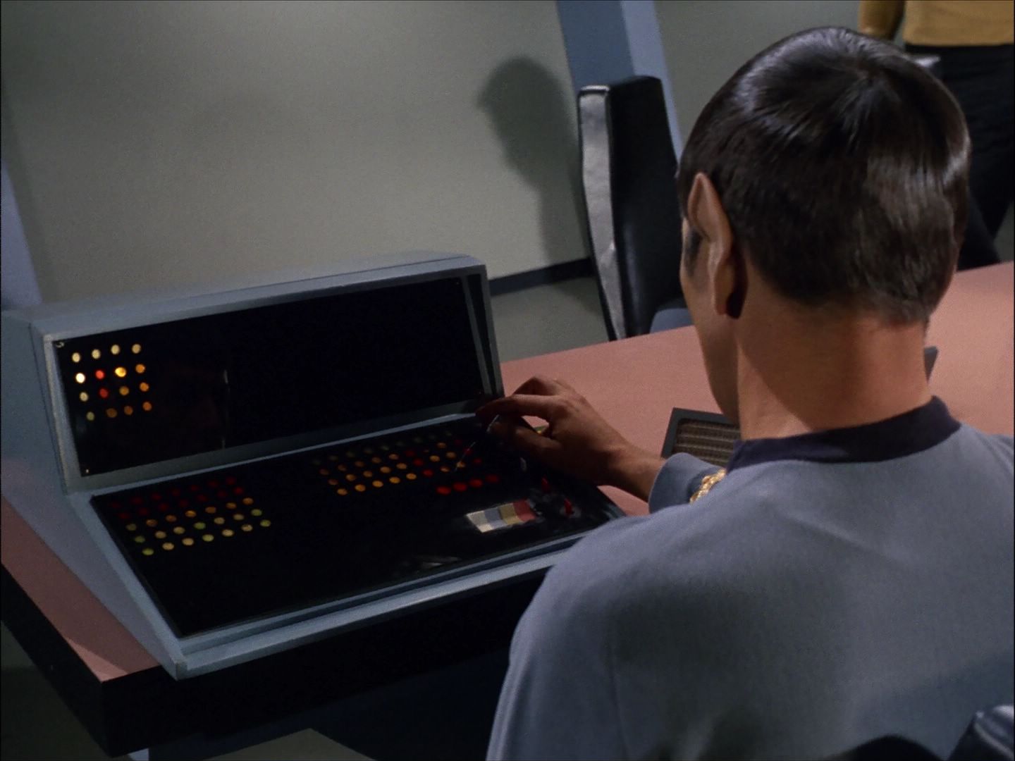 ariane179254_StarTrek_1x27_TheAlternativeFactor_2066.jpg