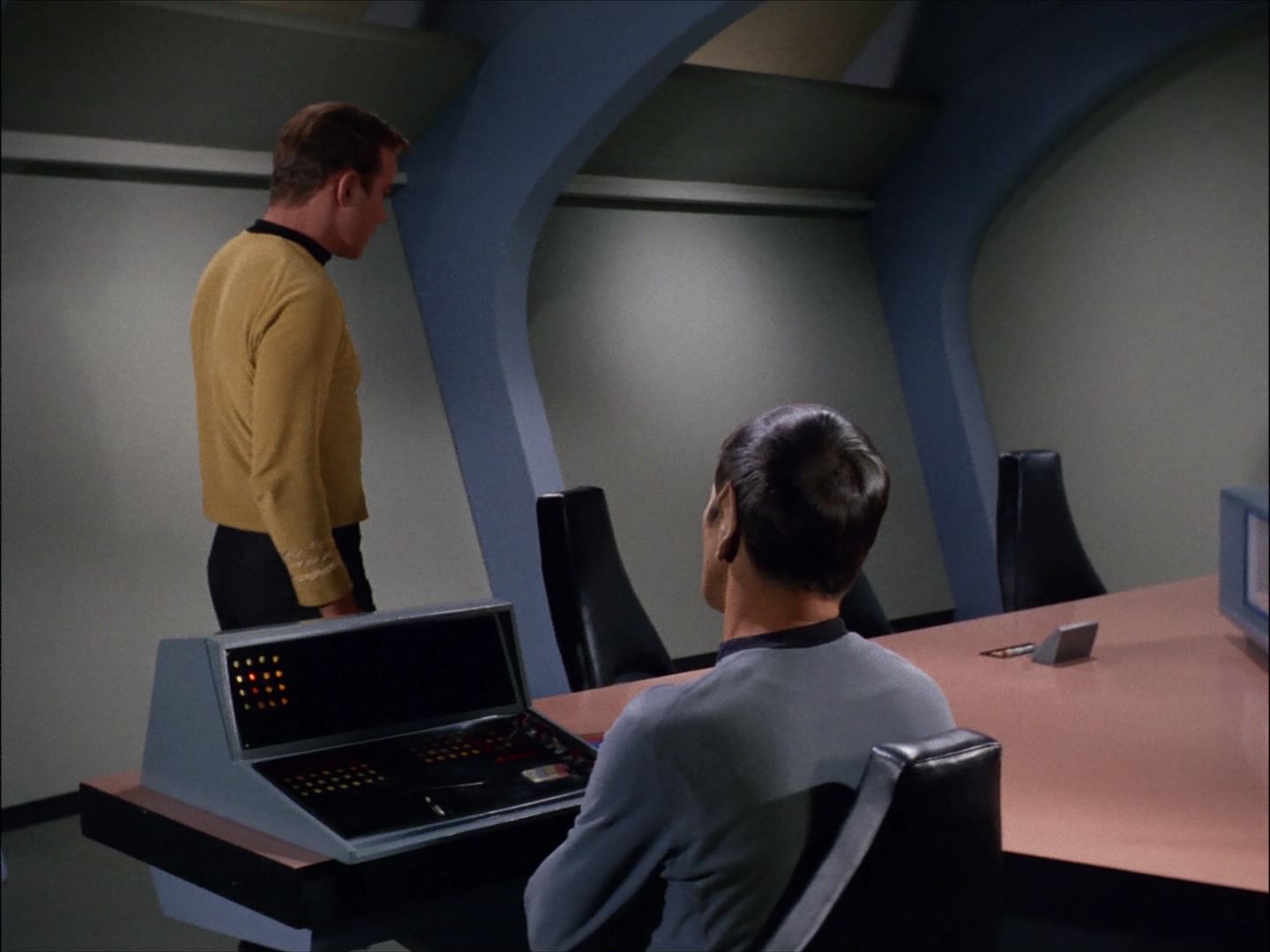 ariane179254_StarTrek_1x27_TheAlternativeFactor_2074.jpg
