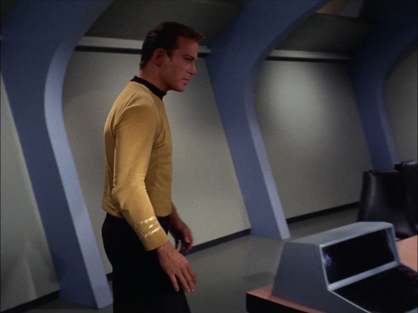 ariane179254_StarTrek_1x27_TheAlternativeFactor_2216.jpg