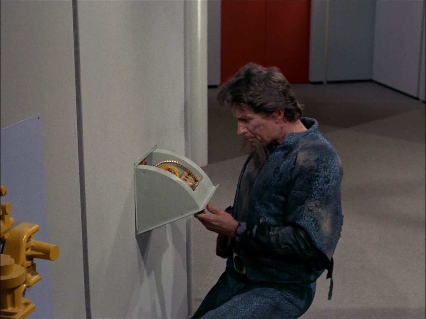 ariane179254_StarTrek_1x27_TheAlternativeFactor_2391.jpg