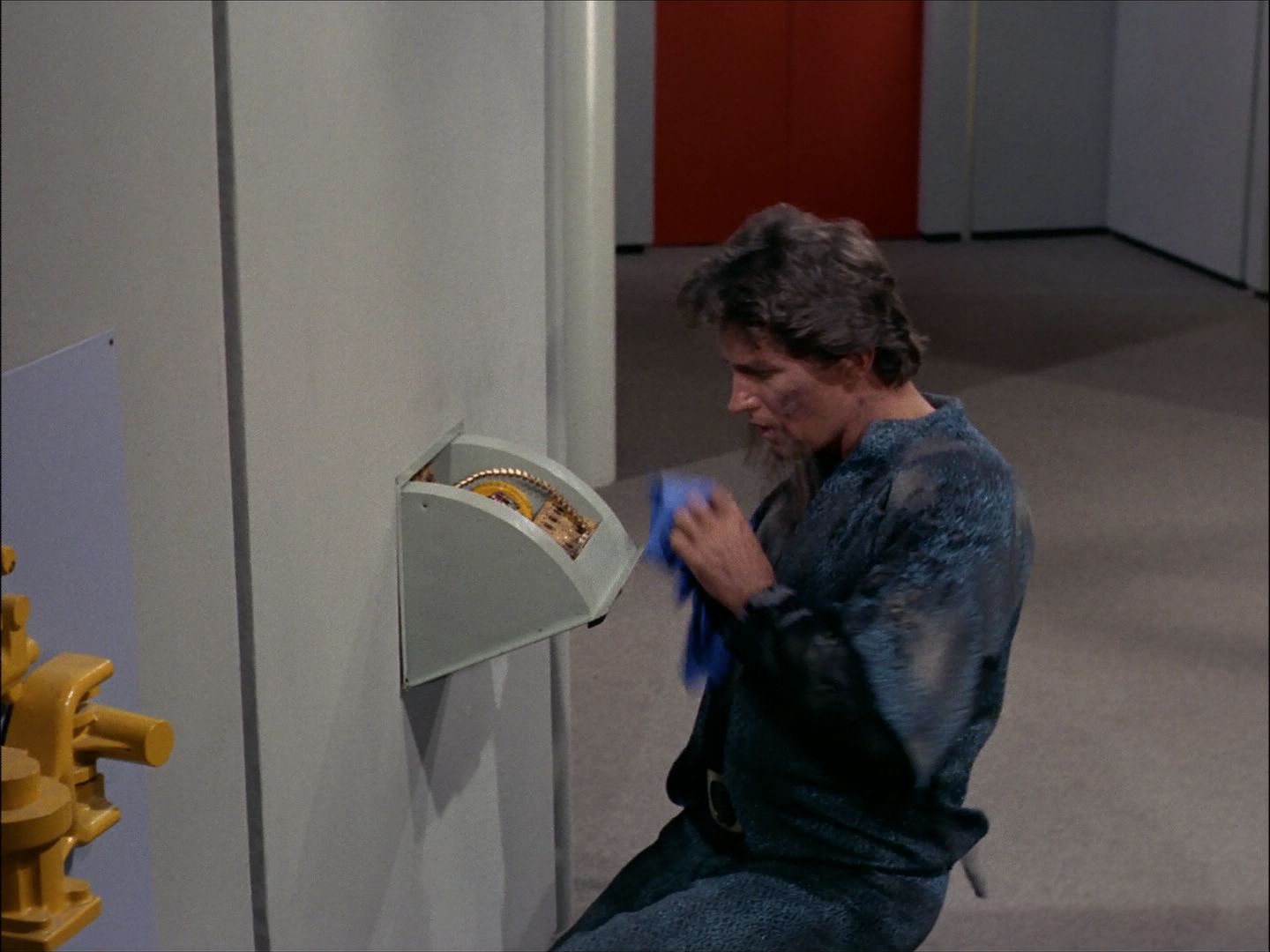 ariane179254_StarTrek_1x27_TheAlternativeFactor_2394.jpg