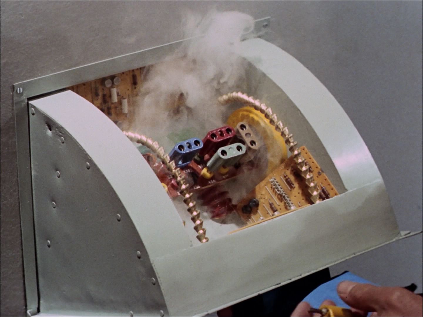 ariane179254_StarTrek_1x27_TheAlternativeFactor_2408.jpg