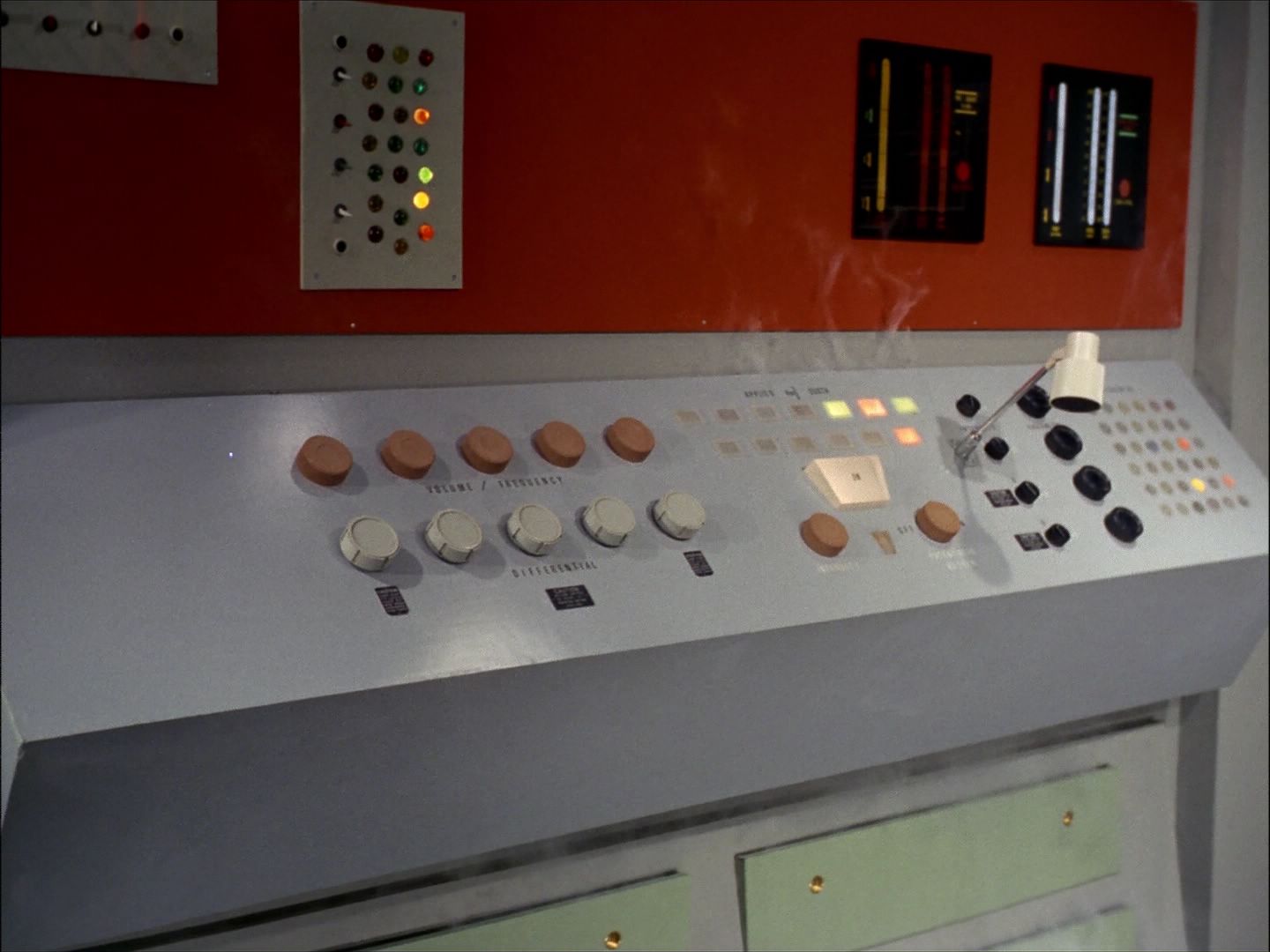 ariane179254_StarTrek_1x27_TheAlternativeFactor_2435.jpg