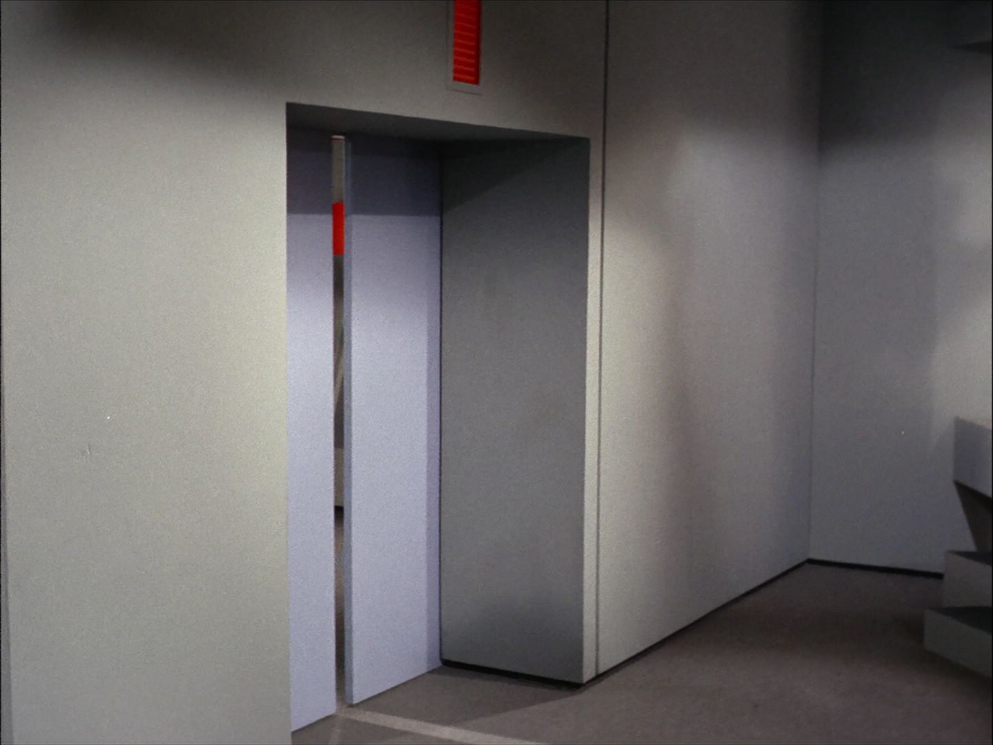 ariane179254_StarTrek_1x27_TheAlternativeFactor_2496.jpg
