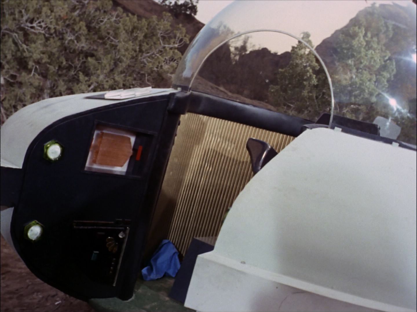 ariane179254_StarTrek_1x27_TheAlternativeFactor_3075.jpg