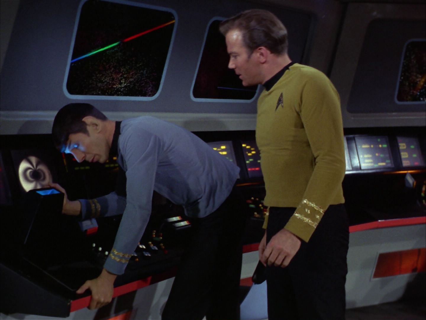 ariane179254_StarTrek_1x28_TheCityOnTheEdgeOfForever_0046.jpg