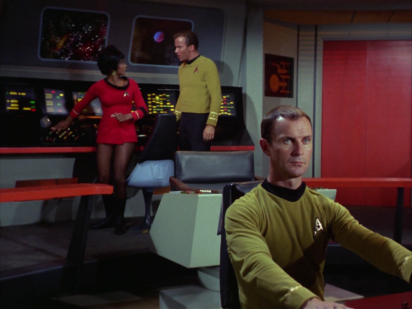 ariane179254_StarTrek_1x28_TheCityOnTheEdgeOfForever_0072.jpg
