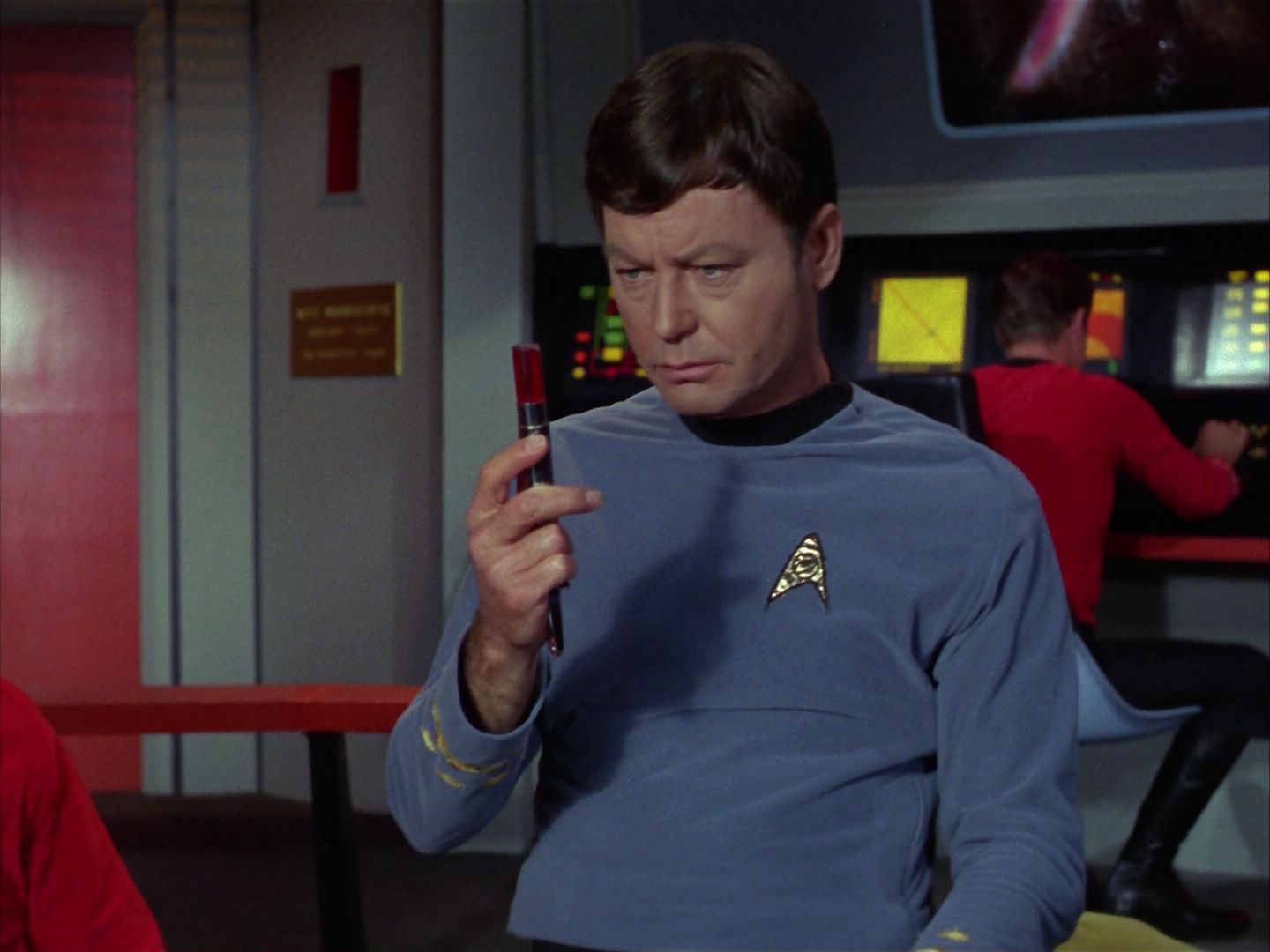 ariane179254_StarTrek_1x28_TheCityOnTheEdgeOfForever_0132.jpg