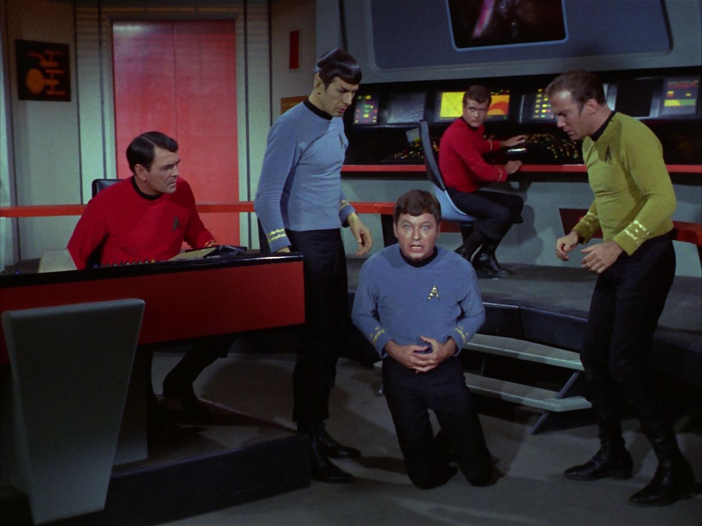 ariane179254_StarTrek_1x28_TheCityOnTheEdgeOfForever_0157.jpg