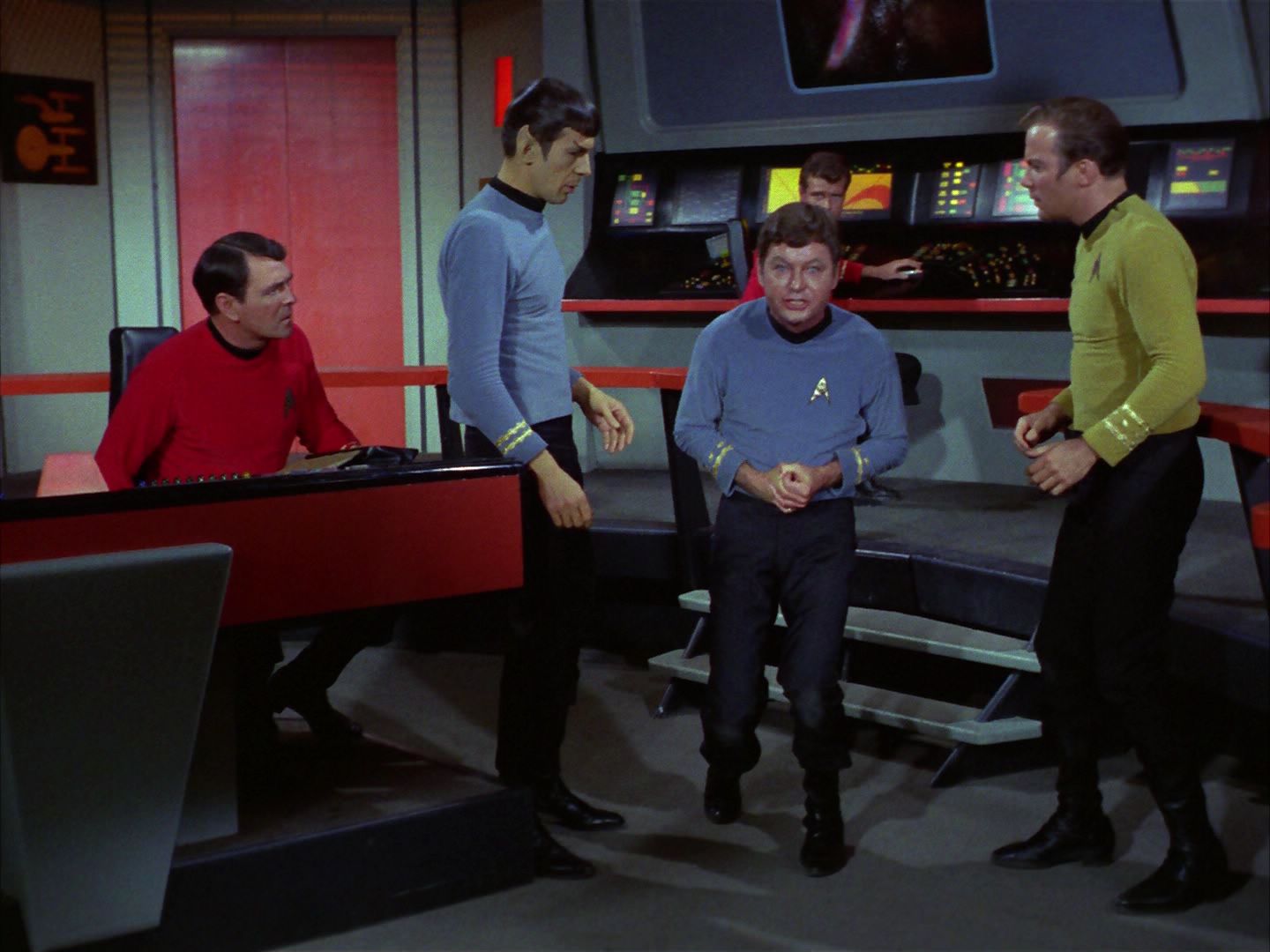 ariane179254_StarTrek_1x28_TheCityOnTheEdgeOfForever_0161.jpg